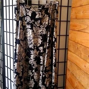 Black & White Floral Print Skirt